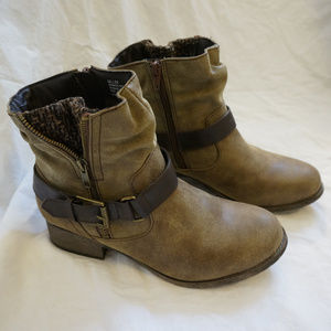 brown zip up buckle jean boots